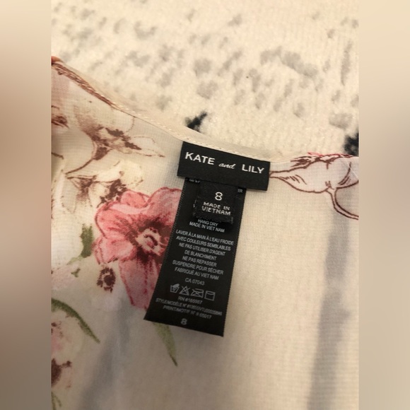 Kate & Lily Floral Dress - Picture 5 of 5